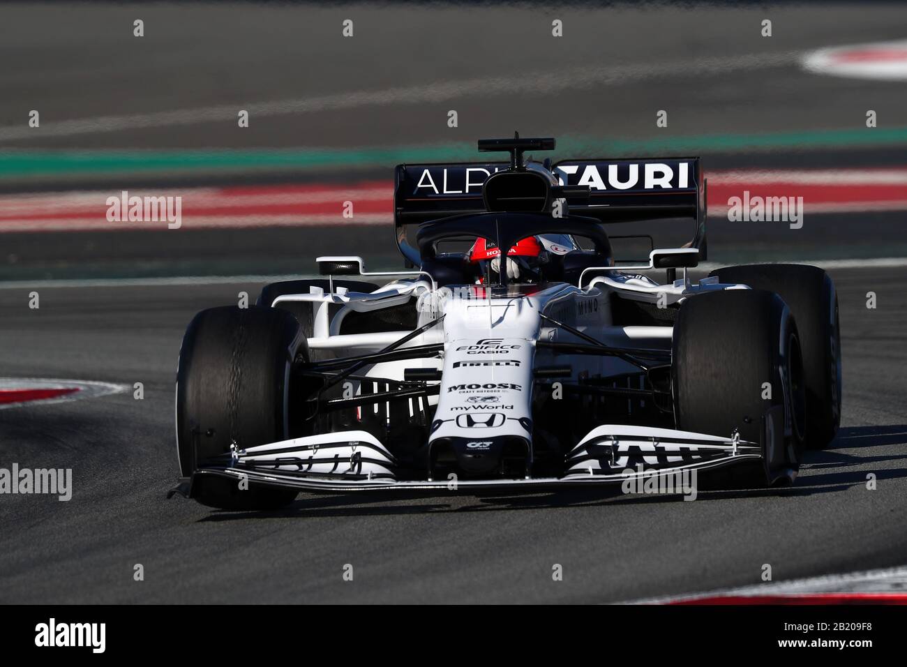 Montmelo, Spagna. 28th Feb, 2020. Formula 1 Pre-Season test giorno 6. Daniil Kvyat guida la (26) Scuderia AlphaTauri AT01 in pista durante il giorno sei del F1 Winter Testing Credit: Marco Canoniero/Alamy Live News Foto Stock