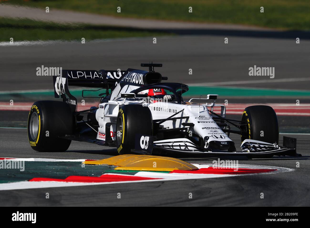Montmelo, Spagna. 28th Feb, 2020. Formula 1 Pre-Season test giorno 6. Daniil Kvyat guida la (26) Scuderia AlphaTauri AT01 in pista durante il giorno sei del F1 Winter Testing Credit: Marco Canoniero/Alamy Live News Foto Stock