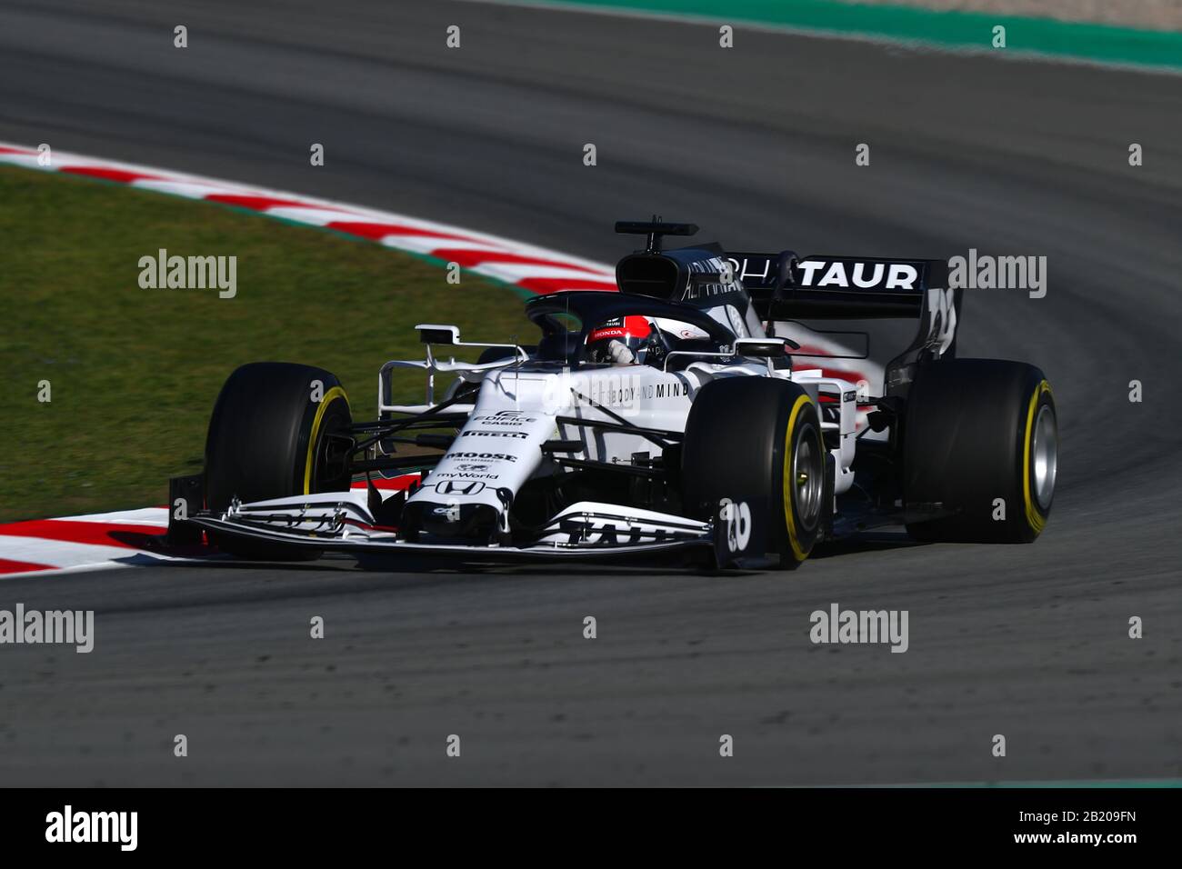 Montmelo, Spagna. 28th Feb, 2020. Formula 1 Pre-Season test giorno 6. Daniil Kvyat guida la (26) Scuderia AlphaTauri AT01 in pista durante il giorno sei del F1 Winter Testing Credit: Marco Canoniero/Alamy Live News Foto Stock