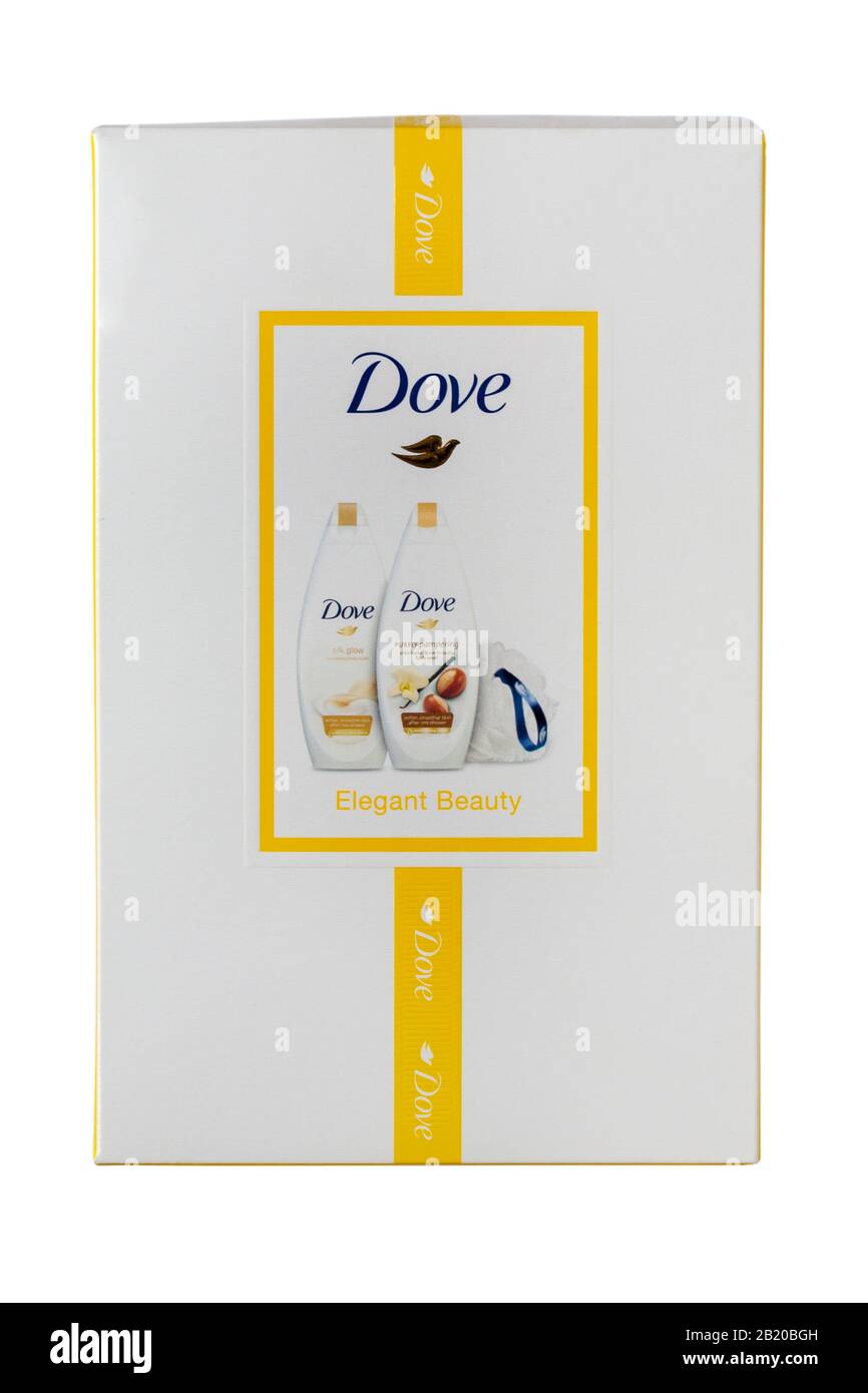 Cofanetto di dove elegante set regalo di bellezza contenente 2 varietà di dove body wash & dove lusso doccia puff isolato su sfondo bianco Foto Stock