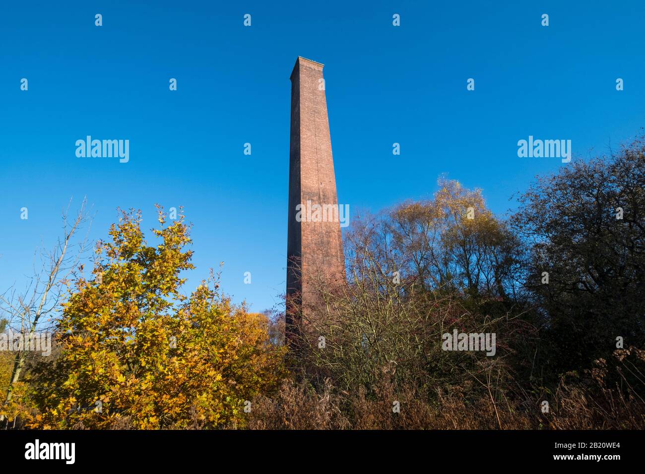 Stirchley Chimney A Telford Town Park, Shropshire, Inghilterra, Regno Unito Foto Stock