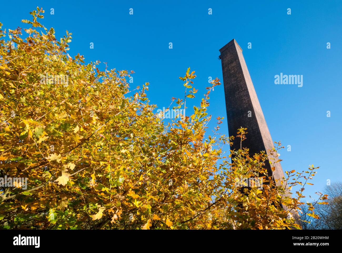 Stirchley Chimney A Telford Town Park, Shropshire, Inghilterra, Regno Unito Foto Stock