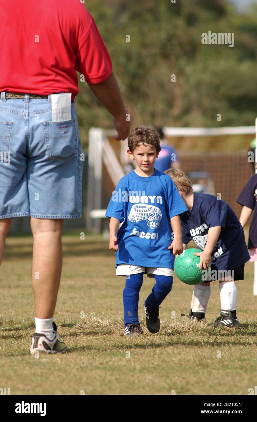 Austin, Texas: Gioco di campionato di calcio giovanile per i giocatori di cinque anni. ©Bob Daemmrich Foto Stock