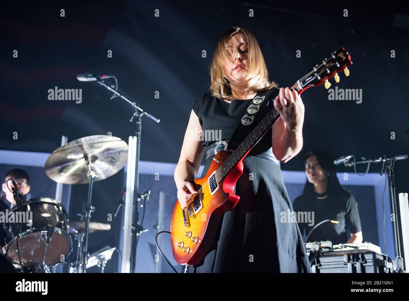 Manchester, Regno Unito. 27th febbraio 2020. Carrie Rachel Brownstein e Corin Lisa Tucker della band Sleater Kinney si esibiscono presso l'Accademia di Manchester durante il loro tour del Regno Unito "The Centre'T Hold", Manchester 2020-02-27 . Credito: Gary Mather/Alamy Live News Foto Stock