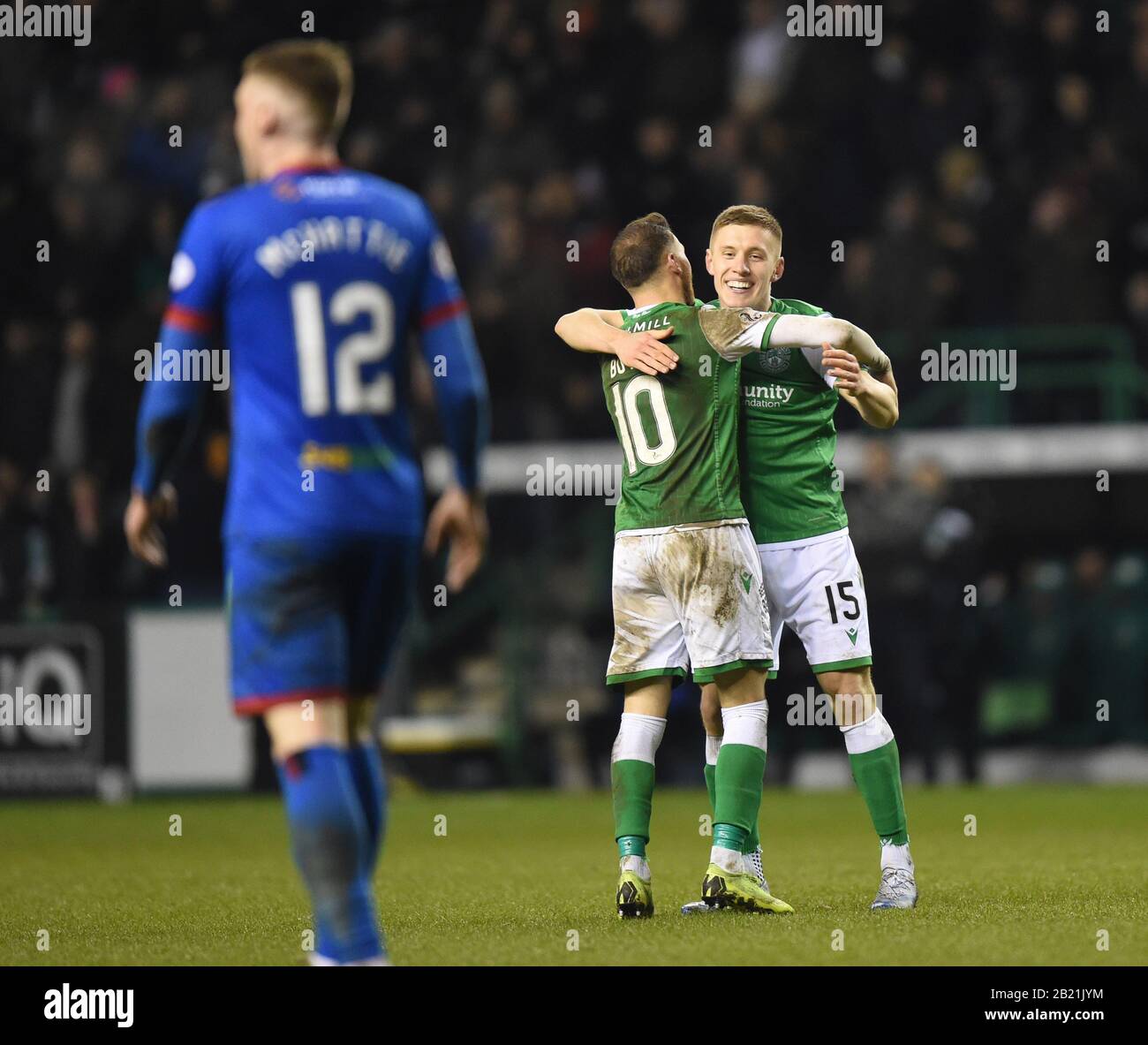 Easter Road Stadium, Edimburgo, Scozia. UK .28th.Feb 20. William Hill Scottish Cup Tie Hibernian Vs Inverness Ct. Il marcatore Hibernian Greg Dochrety (15) celebra con Martin Boyle Credit: Eric mccowat/Alamy Live News Foto Stock