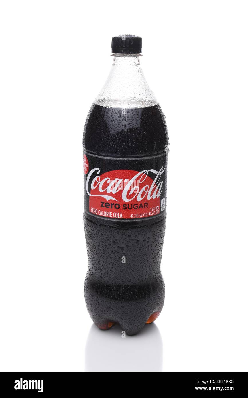 Irvine, CALIFORNIA - 17 DICEMBRE 2017: Una bottiglia di Coca-Cola Zero Sugar. La bevanda sostituì una versione precedente, nota come Coca-Cola Zero e Coca-Cola Zero Foto Stock