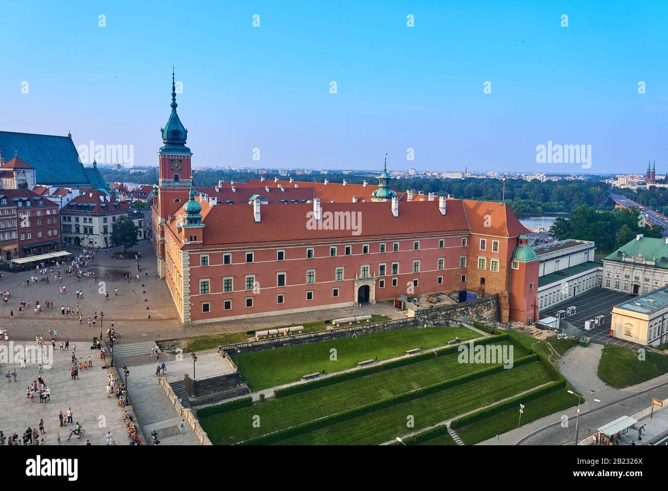 Varsavia, Polonia - 11 agosto 2017: Splendida vista panoramica aerea di Piazza Plac Zamkowy a Varsavia, con edificio storico, tra cui Sigismund III va Foto Stock