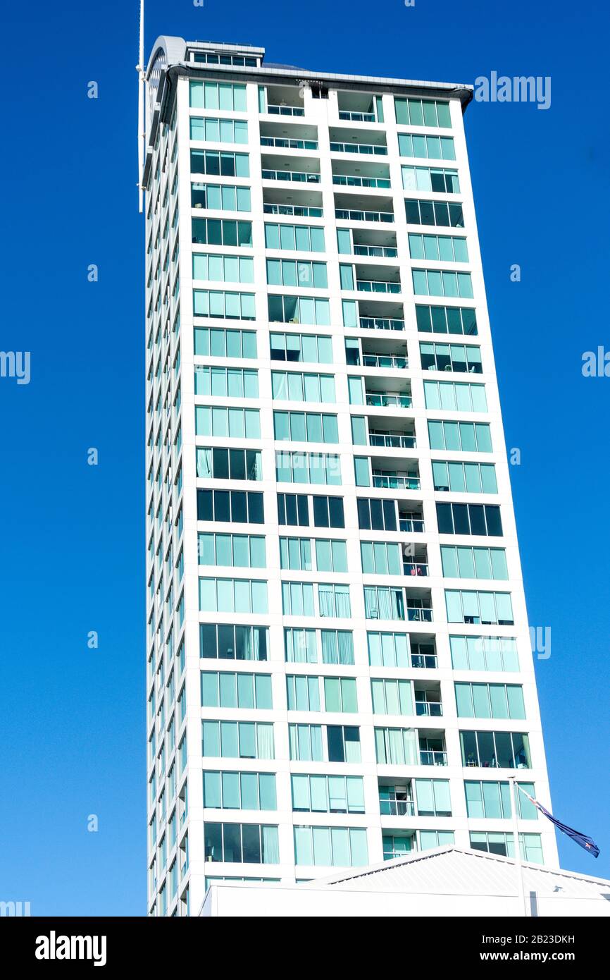 L'Appartamento Sentinel Tower Da Lake Street, Takapuna, North Shore, Auckland, Auckland Region, Nuova Zelanda Foto Stock