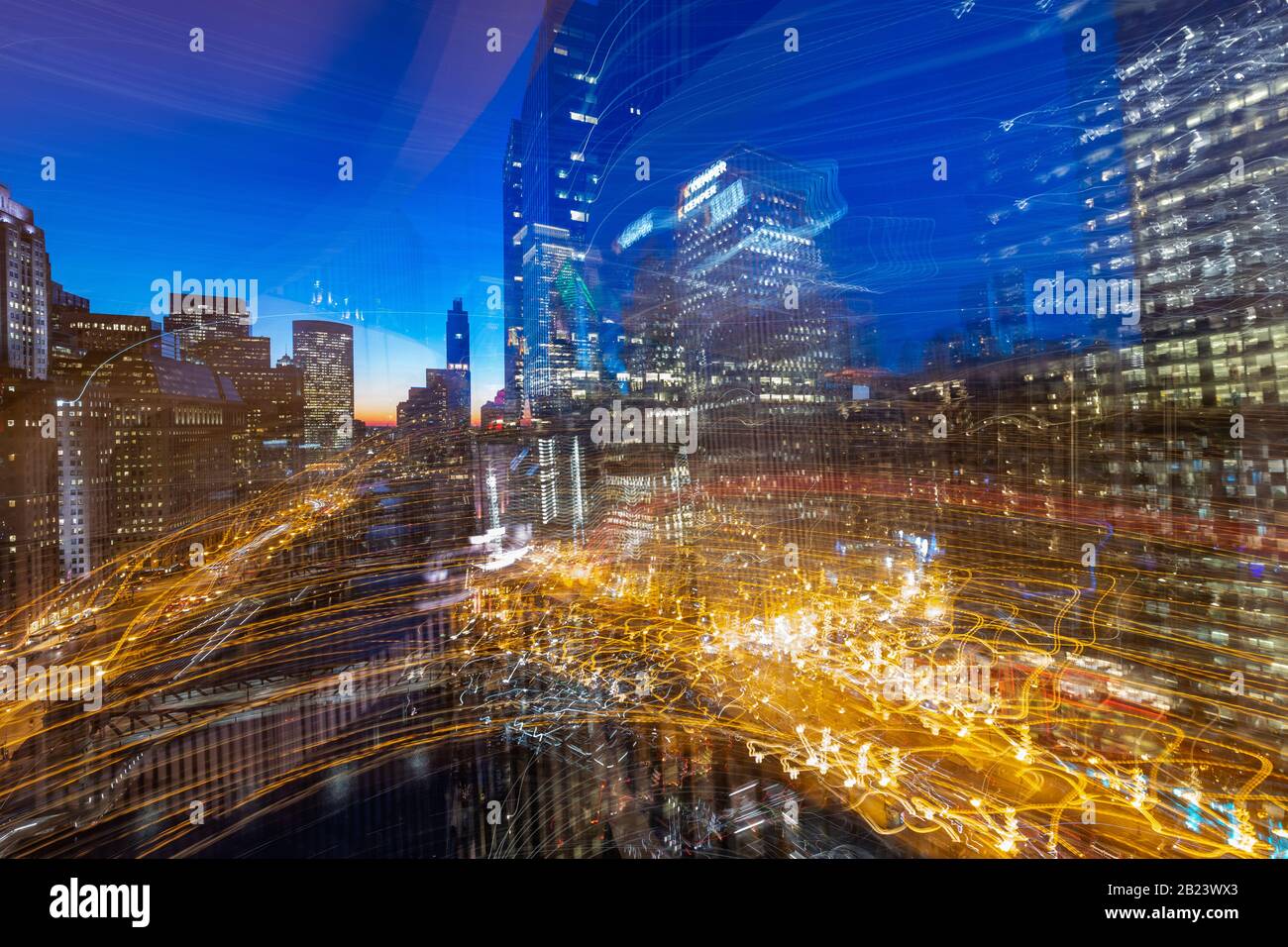 Chicago Skyline di notte con sentieri leggeri Foto Stock