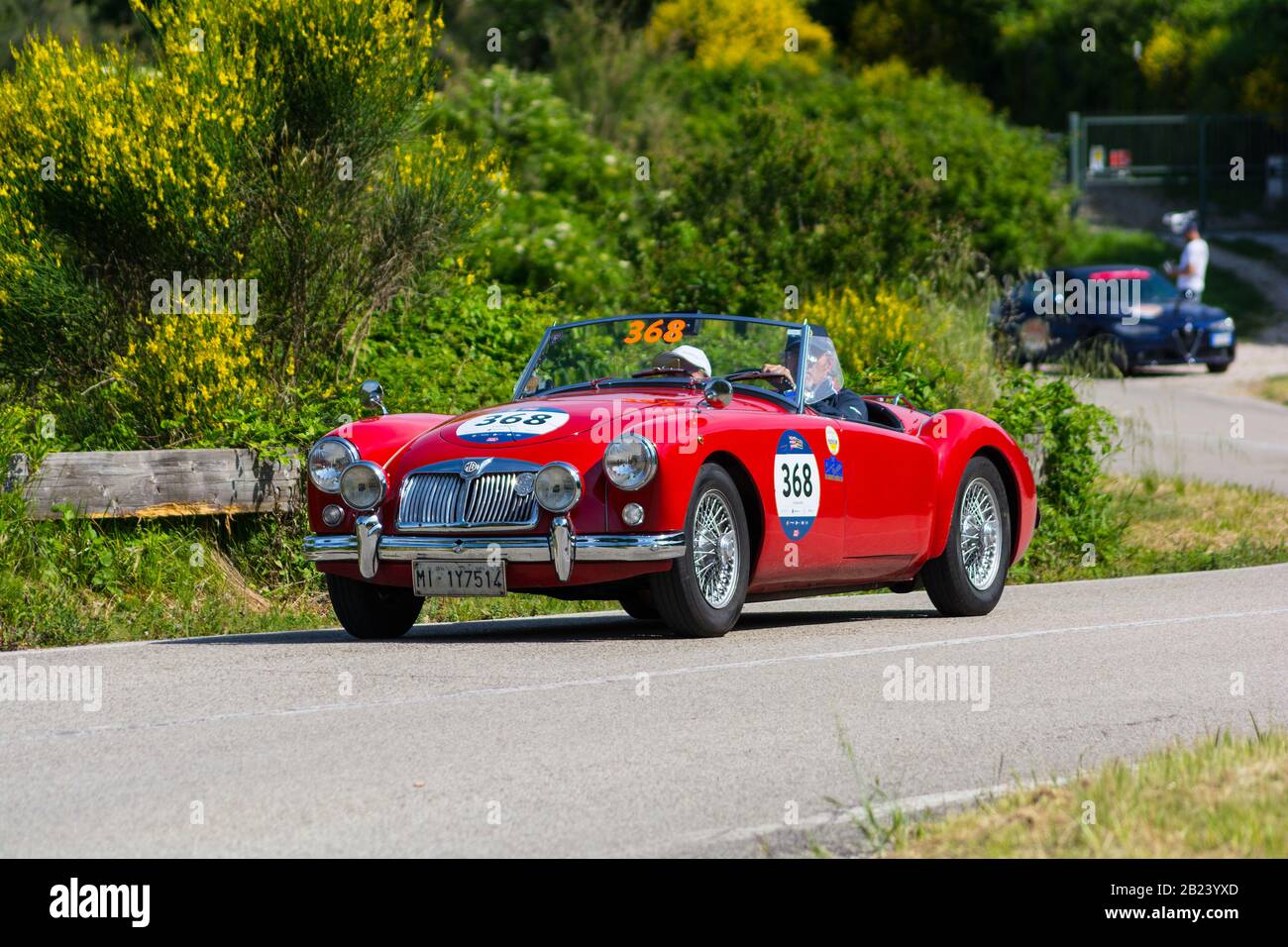 AC ACE 1956 su una vecchia auto da corsa nel rally Mille miglia 2018 la famosa corsa storica italiana (1927-1957) Foto Stock