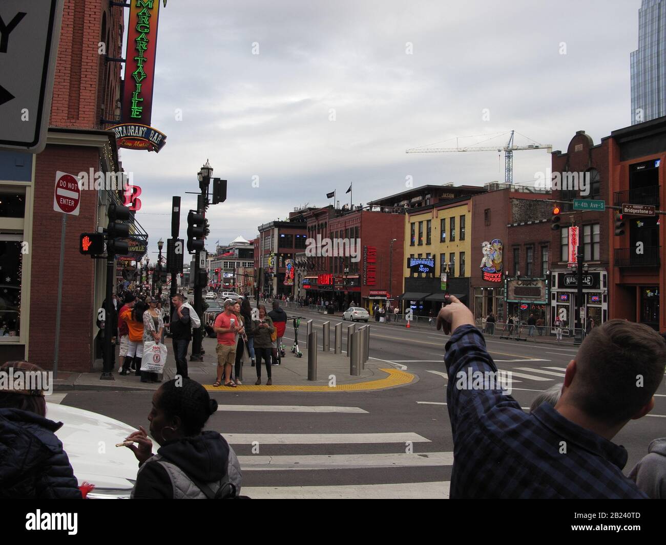 Tourist Pointing, Nashville, Tennessee Foto Stock