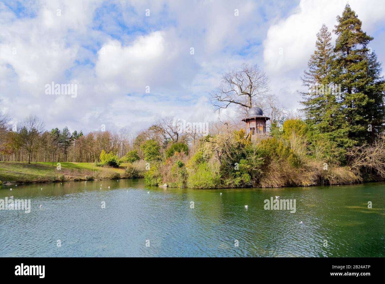 Paesaggio di Bois de boulogne con un lago, Parigi, Francia Foto Stock