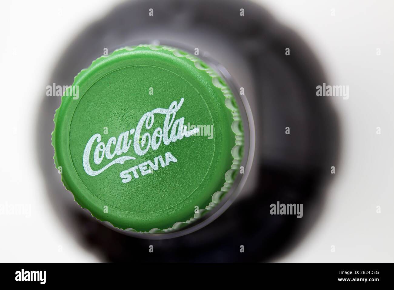 Calgary, Alberta, Canada. 29 Febbraio 2020. Vista dall'alto di una bottiglia di Coca Cola di Stevia Foto Stock