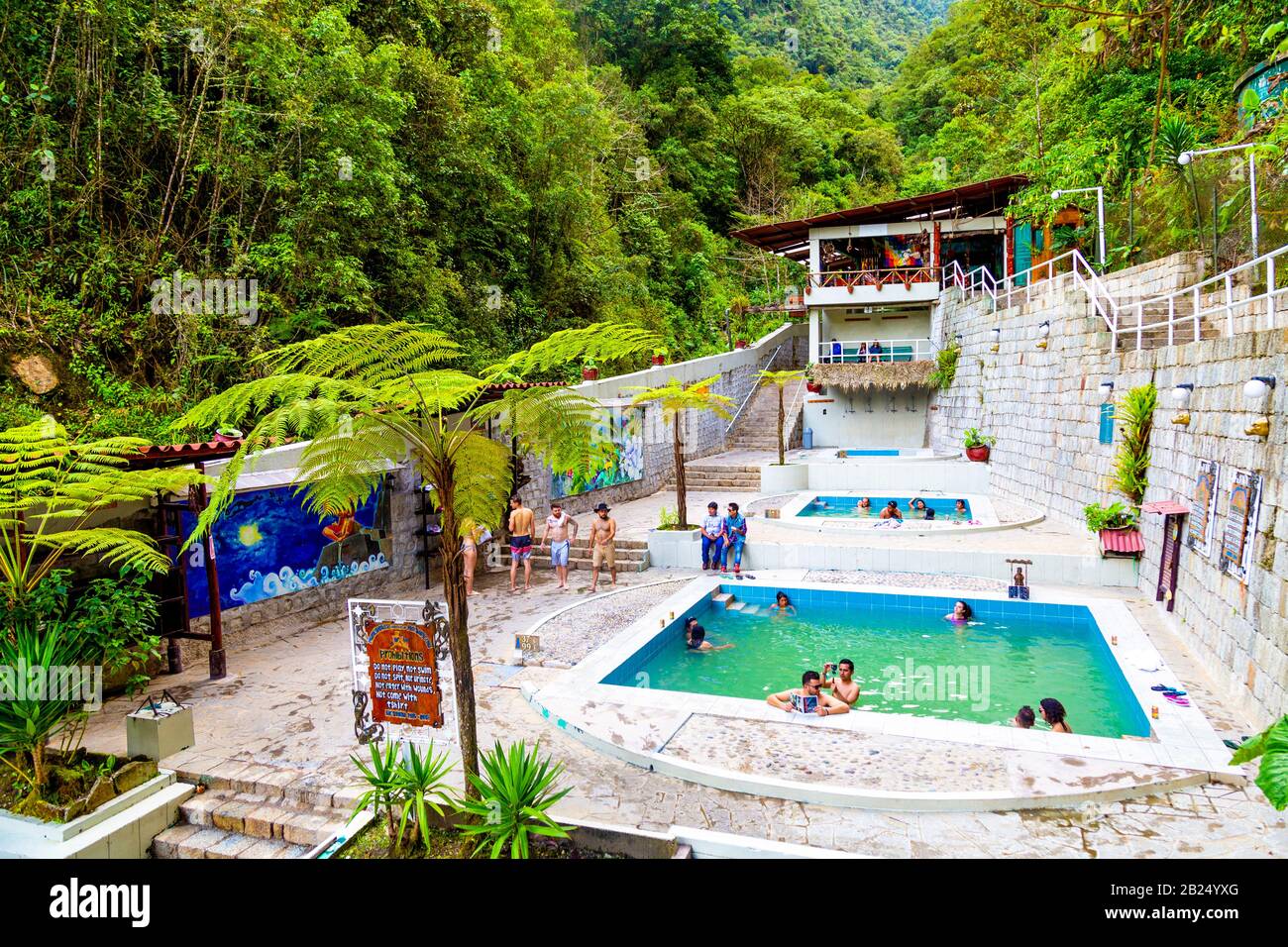 Hot Springs (bagni termali) a Aguas Calientes vicino a Machu Picchu, Perù Foto Stock