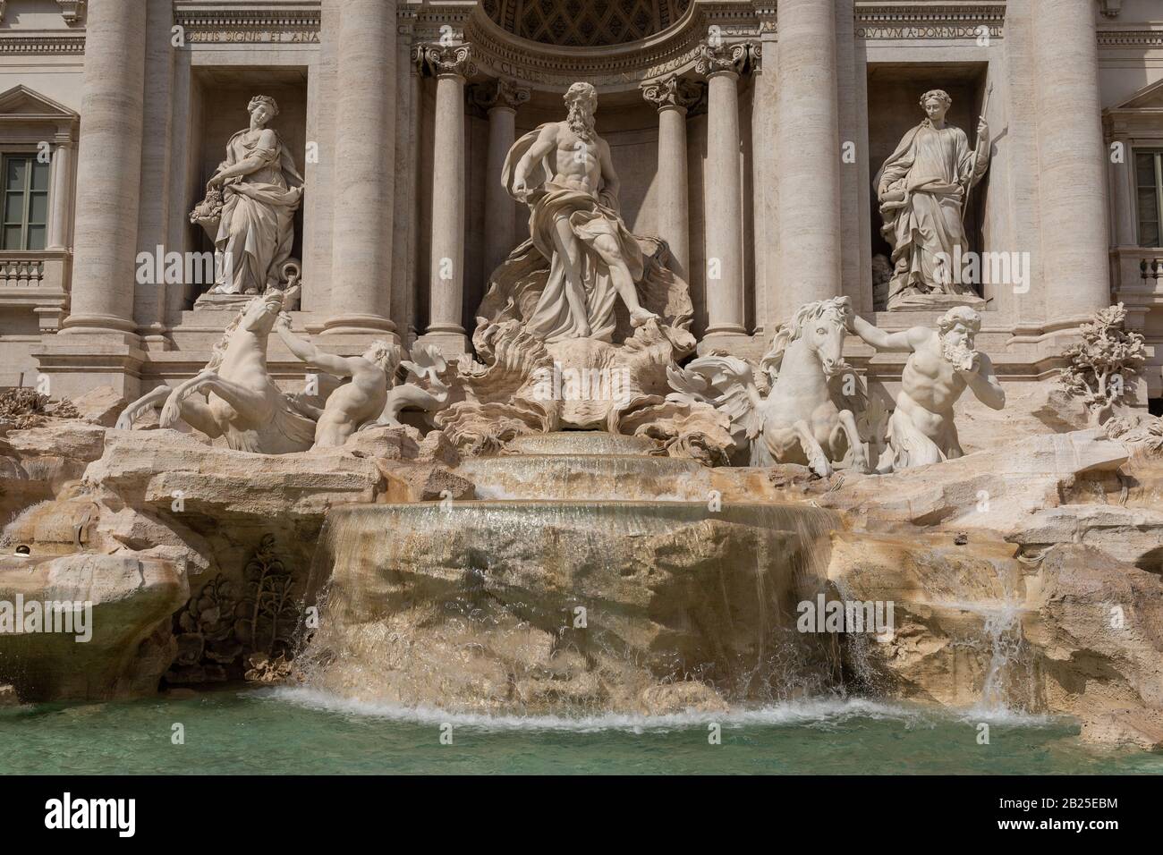 La famosa Fontana di Trevi, presente nel film Roman Holiday. Foto Stock