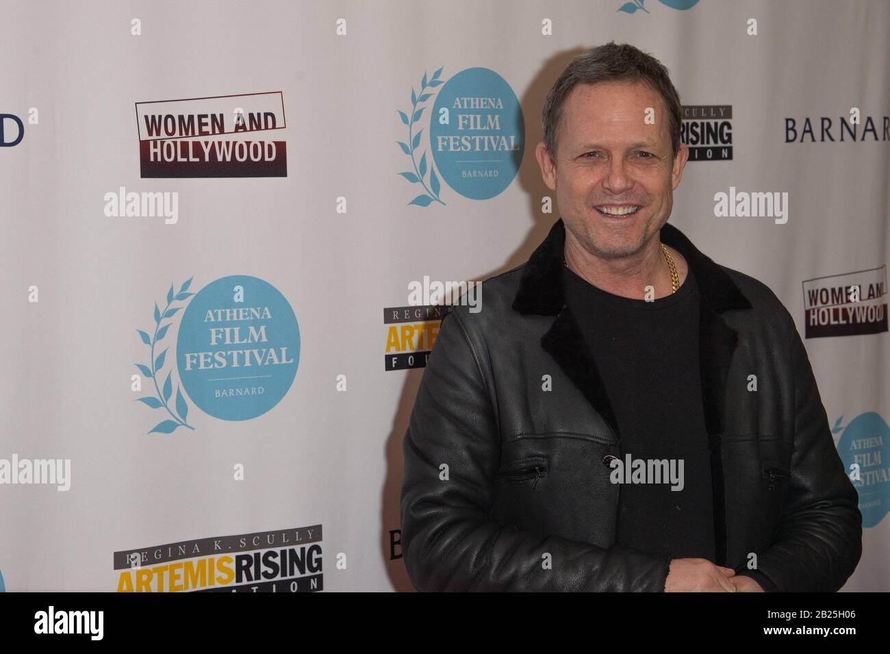 New YORK, NY 29 FEBBRAIO: Dean Winters frequenta la prima DELLE RAGAZZE PERSE di Netflix all'Athena Film Festival al Barnard College il 29 febbraio 202 Foto Stock
