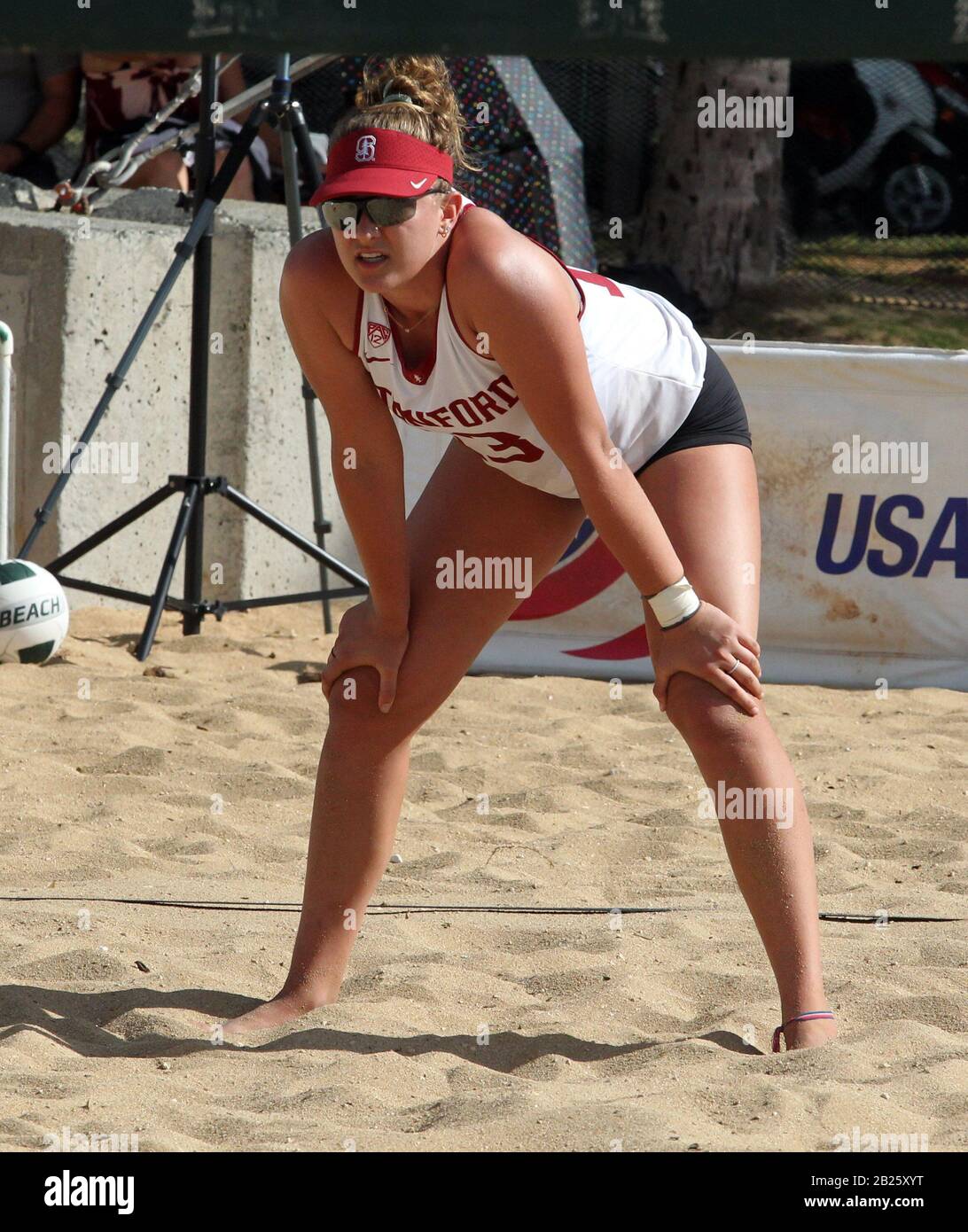 22 febbraio 2020 - il Cardinale di Stanford Sunny Villapando n. 3 durante una partita lo Stanford Cardinal e l'UCLA Bruins a Queen's Beach Waikiki a Honolulu, HI - Michael Sullivan/CSM Foto Stock