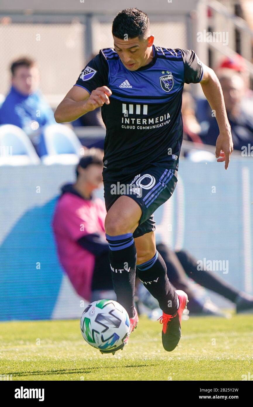 San Jose Terremoti avanti Cristian Espinoza (10) controlla la palla nella prima metà contro il Toronto FC durante una partita di calcio MLS, Sabato, 28 febbraio 2020, a San Jose, Calif. I Terremoti di San Jose e il Toronto FC legato il gioco 2-2. (Foto di IOS/ESPA-Images) Foto Stock