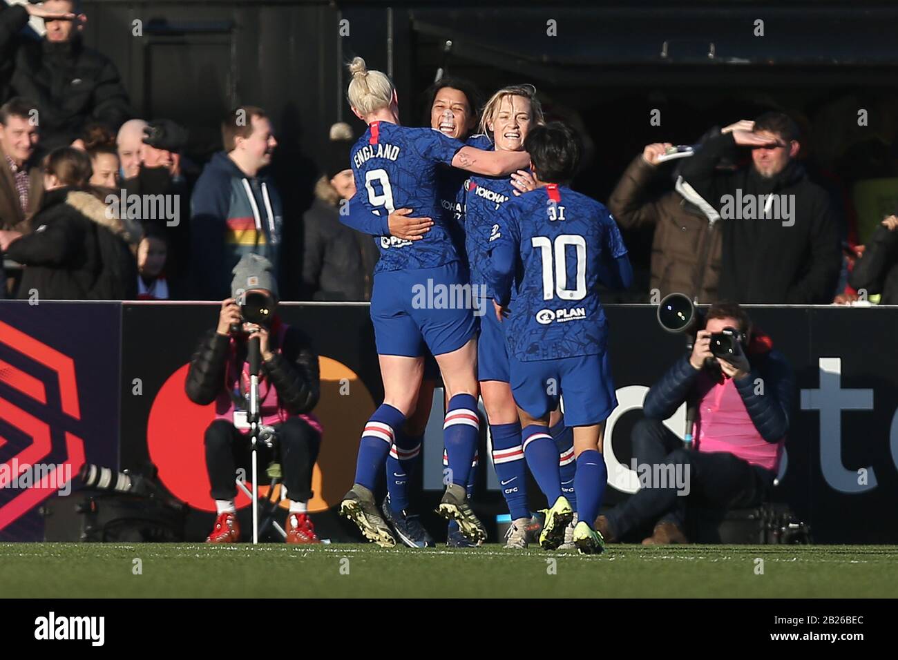 Sam Kerr di Chelsea segna il secondo gol per la sua squadra e celebra durante l'Arsenal Women vs Chelsea Women, Barclays fa Women's Super League Footbal Foto Stock