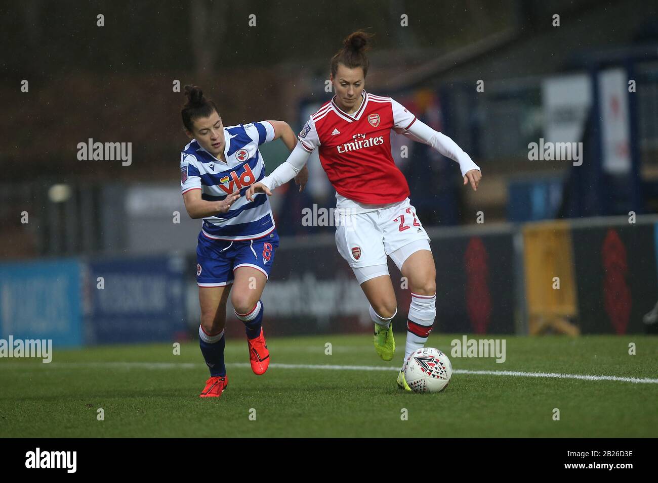 Viktoria Schnaderbeck di Arsenal e Angharad James Di Lettura durante La Lettura FC Donne vs Arsenal Donne, Barclays fa Women's Super League Football AT Foto Stock Viktoria Schnaderbeck di Arsenal e Angharad James Di Lettura durante La Lettura FC Donne vs Arsenal Donne, Barclays fa Women's Super League Football AT Foto Stock