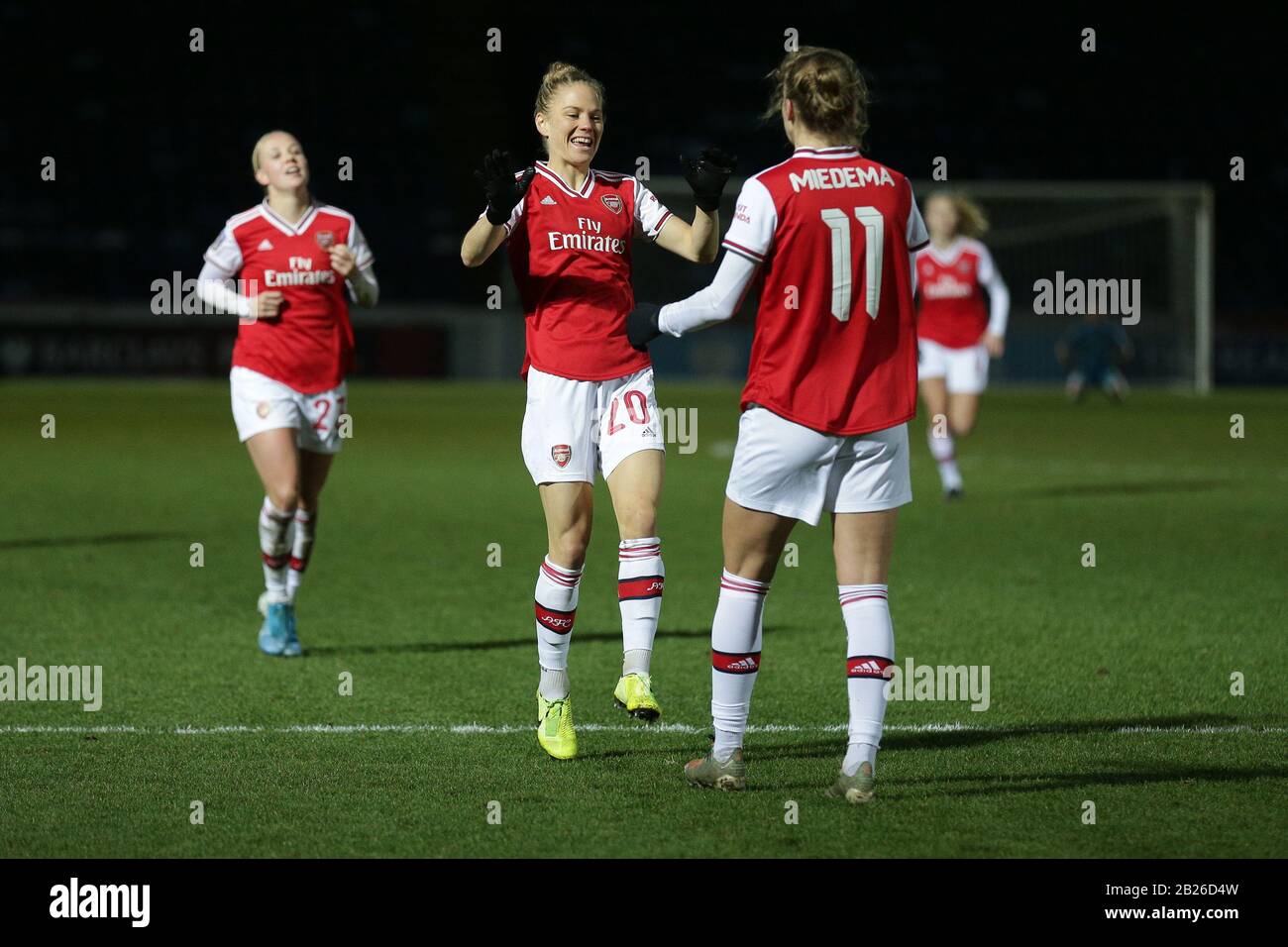 Vivianne Miedema dell'Arsenal segna il terzo obiettivo per la sua squadra e celebra con i suoi compagni di squadra durante La Lettura FC Donne vs Arsenal Donne, Barclays F. Foto Stock Vivianne Miedema dell'Arsenal segna il terzo obiettivo per la sua squadra e celebra con i suoi compagni di squadra durante La Lettura FC Donne vs Arsenal Donne, Barclays F. Foto Stock