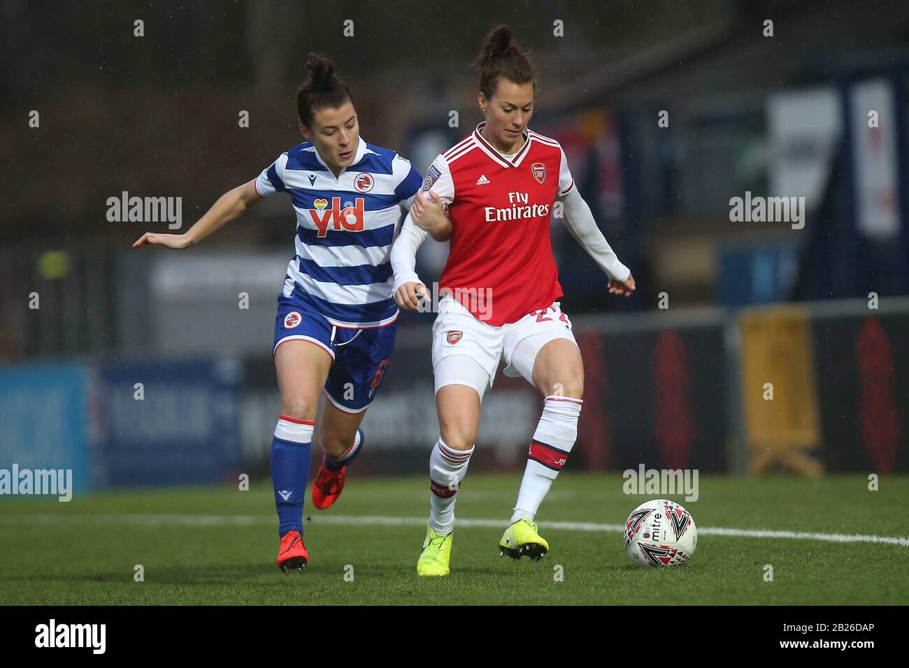 Viktoria Schnaderbeck di Arsenal e Angharad James Di Lettura durante La Lettura FC Donne vs Arsenal Donne, Barclays fa Women's Super League Football AT Foto Stock Viktoria Schnaderbeck di Arsenal e Angharad James Di Lettura durante La Lettura FC Donne vs Arsenal Donne, Barclays fa Women's Super League Football AT Foto Stock