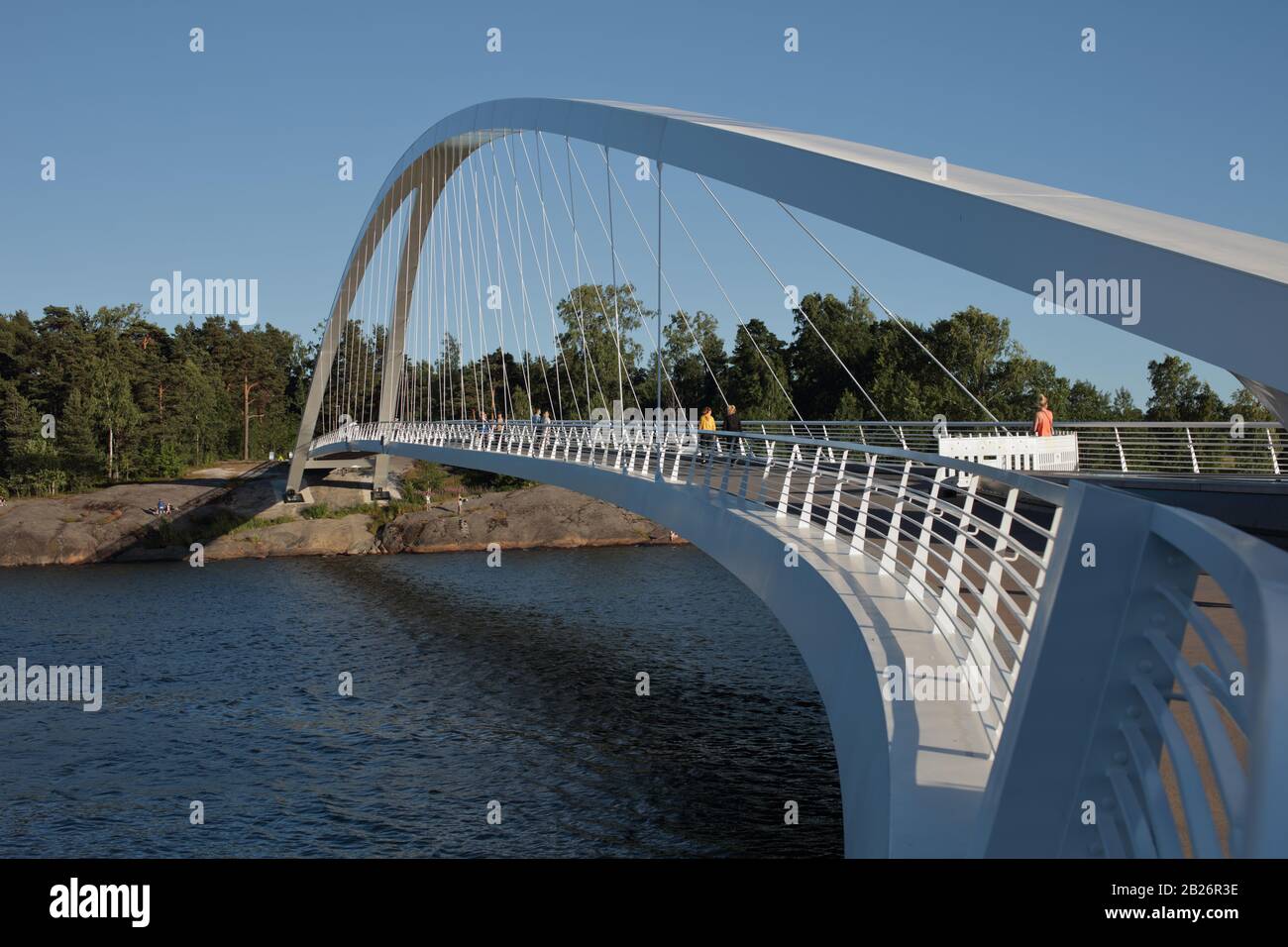 Suggestivo ponte in acciaio Isoisansilta a Helsinki, Finlandia Foto Stock