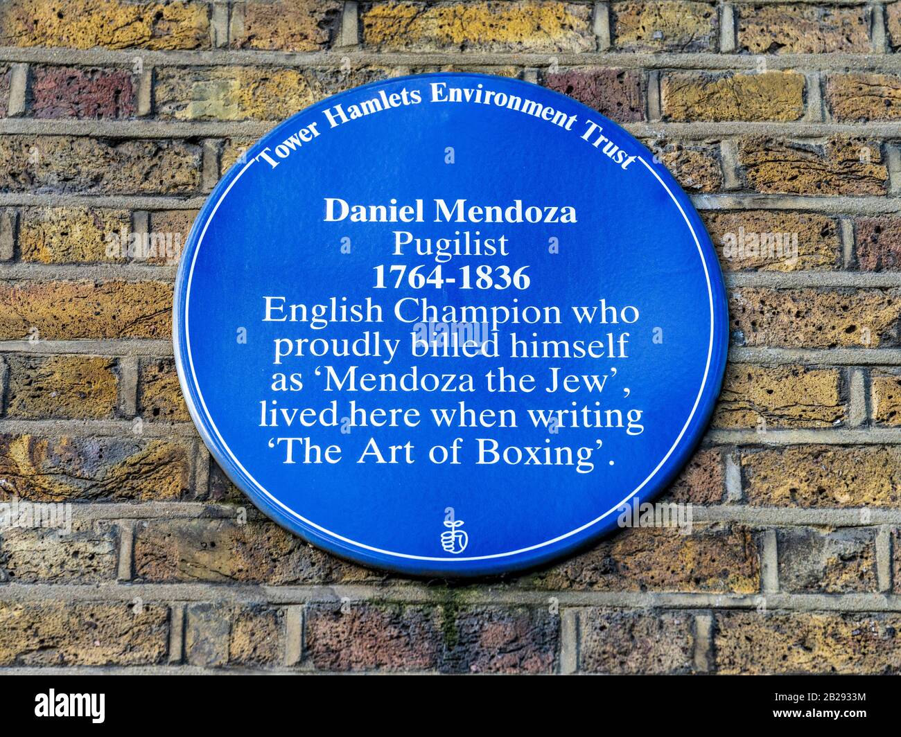 Daniel Mendoza Blue Plaque Bethnal Green London. Daniel Mendoza è stato un campione inglese di pugilato e autore del libro 'The Art of Boxing'. Foto Stock