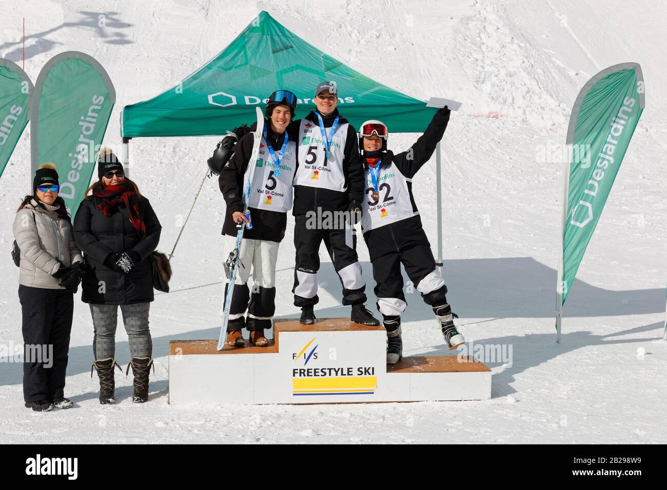Quebec, Canada.3/1/2020. Julien Veil del Canada, Cole McDonald degli Stati Uniti e Olivier Lessard del Canada vincitori del 2020 NORAM Mogul Championship h Foto Stock