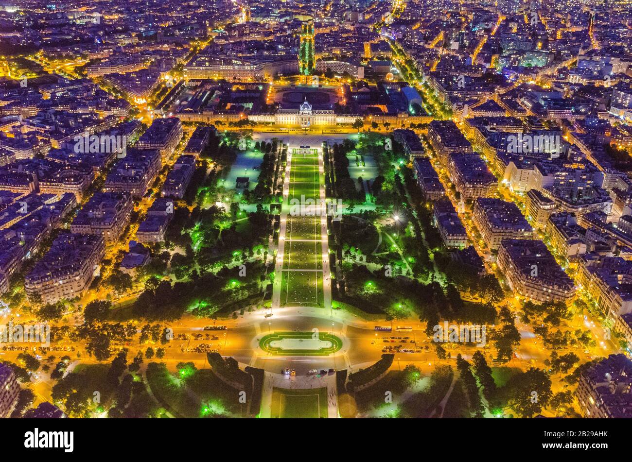 Splendida Vista Notturna Di Parigi Dalla Torre Eiffel Di Parigi Francia Foto Stock Alamy