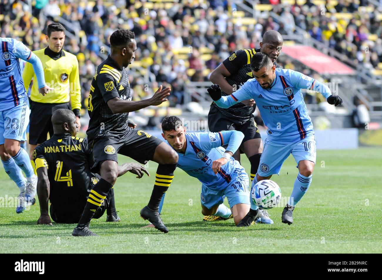 Columbus, Ohio, Stati Uniti. 1st Mar 2020. Domenica 01 Marzo 2020: New York City FC centrocampista Maximiliano Moralez (10) e Valentin Castellanos (11) guardare la palla come Columbus Crew SC centrocampista Derrick Etienne Jr. (22) tenta di prenderla nella seconda metà della partita tra New York City FC e Columbus Crew SC al MAPFRE Stadium, a Columbus OH. Carta Fotografica Obbligatoria: Dorn Byg/Cal Sport Media. New York City Fc 0 - Columbus Crew Sc 0 Credit: Cal Sport Media/Alamy Live News Foto Stock