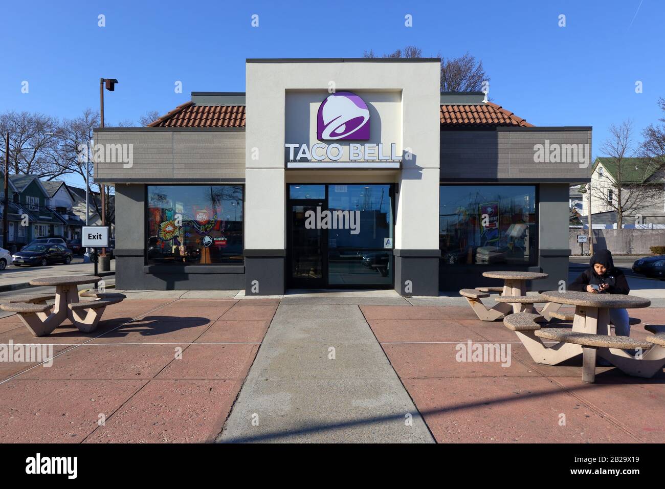 Taco Bell, 9701 Atlantic Ave, Queens, New York. Foto di fronte al negozio di New York di una catena di fast food nel quartiere di Woodhaven. Foto Stock