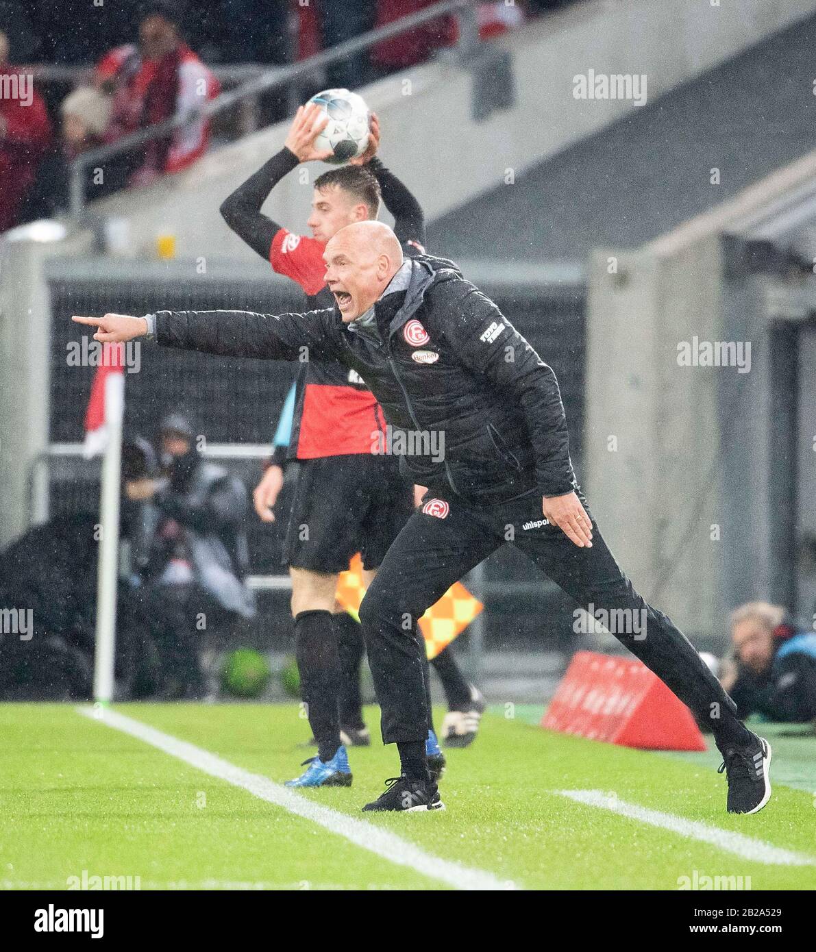 Dusseldorf, Germania. 28th Feb, 2020. Allenatore Uwe ROESLER (Rosler) (D) gesto, gesto Calcio 1. Bundesliga, 24th matchday, Fortuna Dusseldorf (D) - Hertha BSC Berlin (B) 3: 3, il 28.02.2020 a Duesseldorf/Germania. | utilizzo credito mondiale: DPA/Alamy Live News Foto Stock