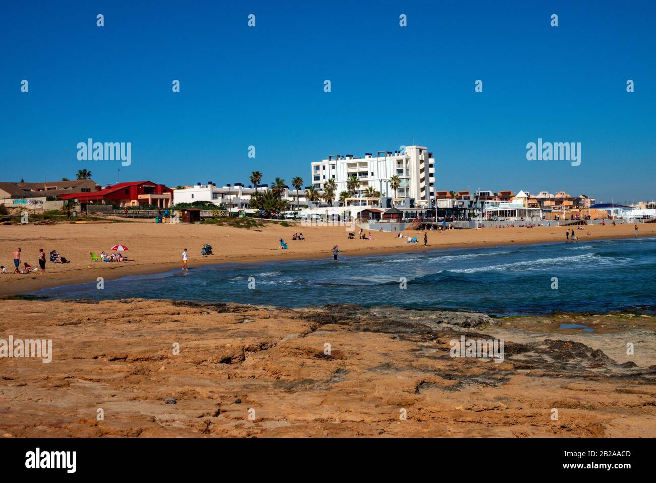 Appartamenti sulla costa mediterranea a Torrevieja, Costa Blanca, Spagna Foto Stock