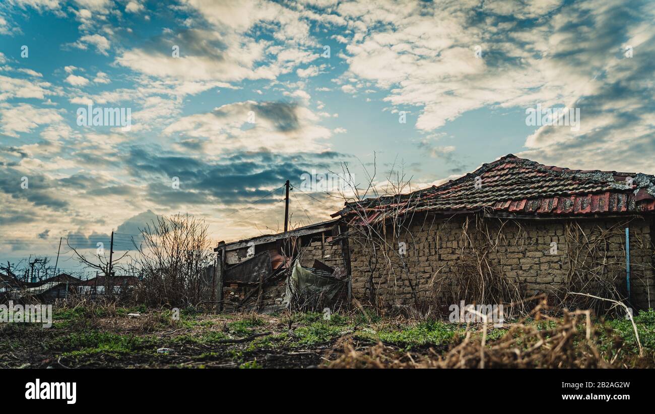 cortile vecchio magazzino edificio vista all'aperto Foto Stock
