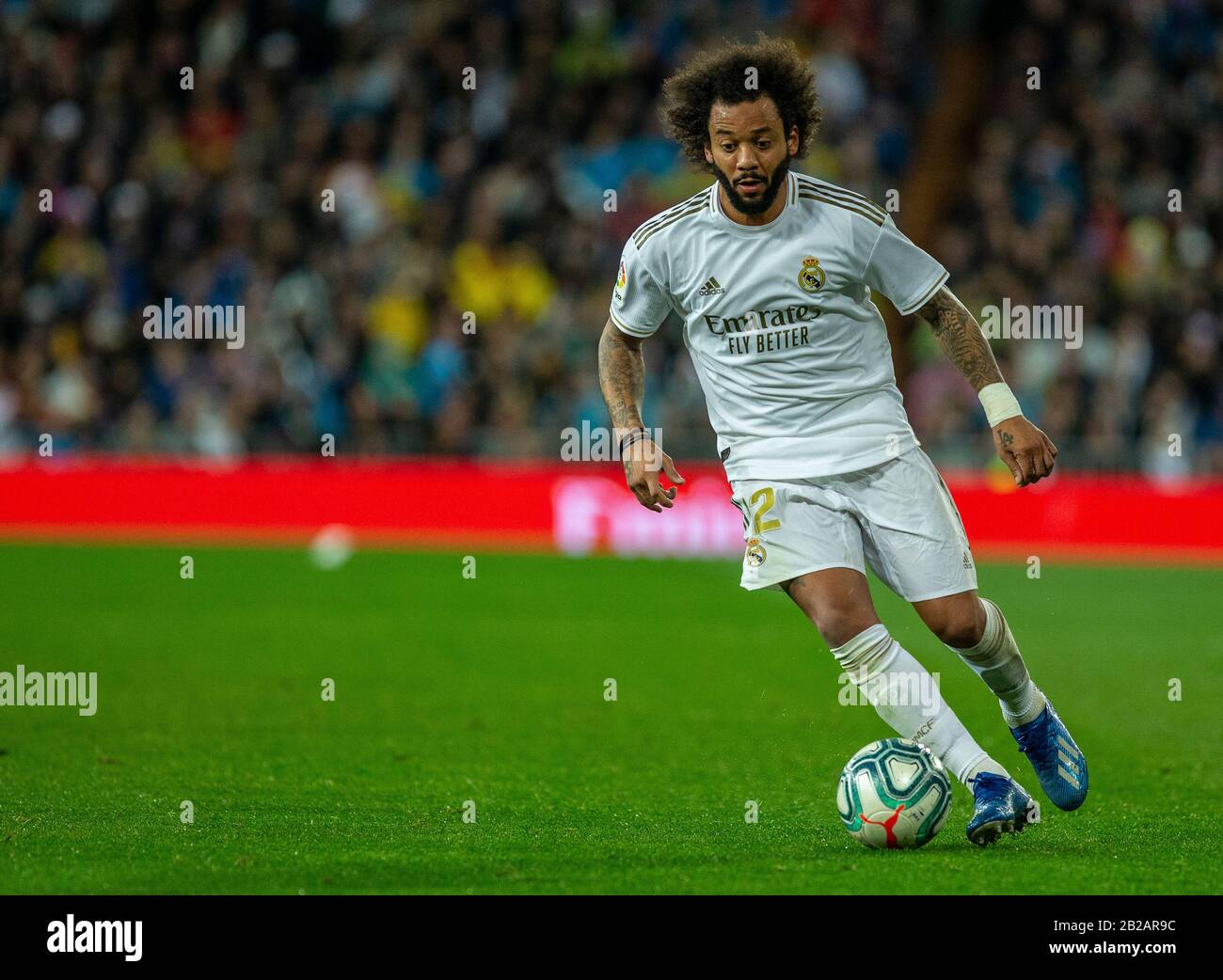 Marcelo Vieira del Real Madrid in azione durante la partita spagnola la Liga round 26 tra il Real Madrid e il FC Barcelona allo stadio Santiago Bernabeu di Madrid.Punteggio finale: Real Madrid 2-0 Barcellona. Foto Stock