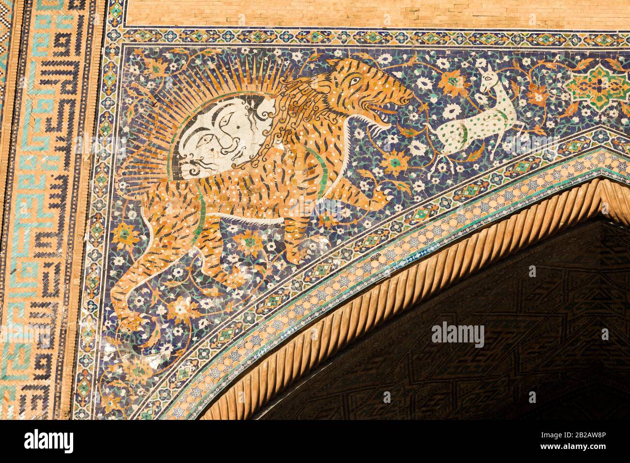Inlay di Sher-Dor Madrasa, Piazza Registan, Samarcanda, Uzbekistan, Asia Centrale, Asia Foto Stock