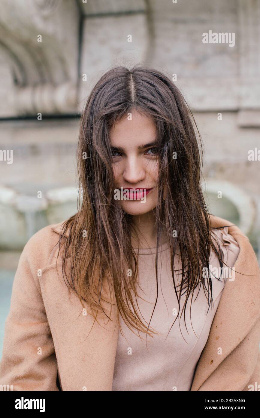 Ritratto di una donna sorridente Foto Stock