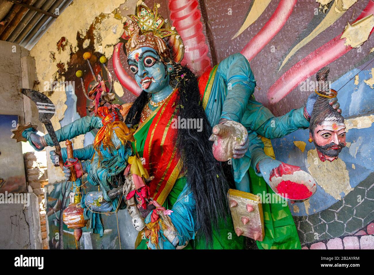 Colombo, Sri Lanka - Febbraio 2020: Statua della dea Kali nel Tempio di Sri Sivaraja Vinayagar il 4 febbraio 2020 a Colombo, Sri Lanka. Foto Stock