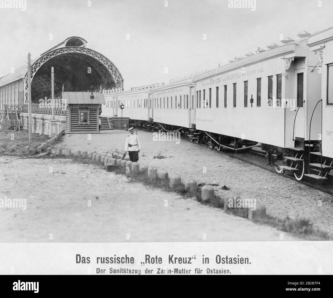Il treno medico ais della dote empress Maria Fjodorowna Romanova ad una stazione nell'Asia orientale. Foto Stock
