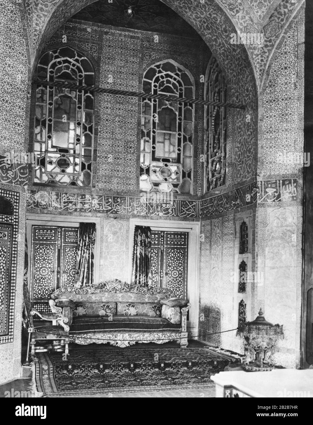 Una camera in un palazzo ottomano del sultano, probabilmente nel Palazzo Topkapi di Istanbul. Foto non ondulata. Foto Stock