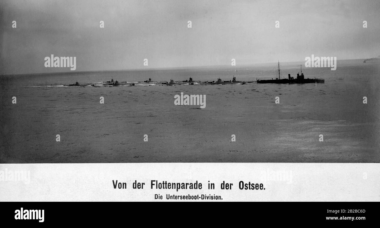 Illustrazione di una parata della flotta della Divisione Untersee nel Mar Baltico. Foto Stock