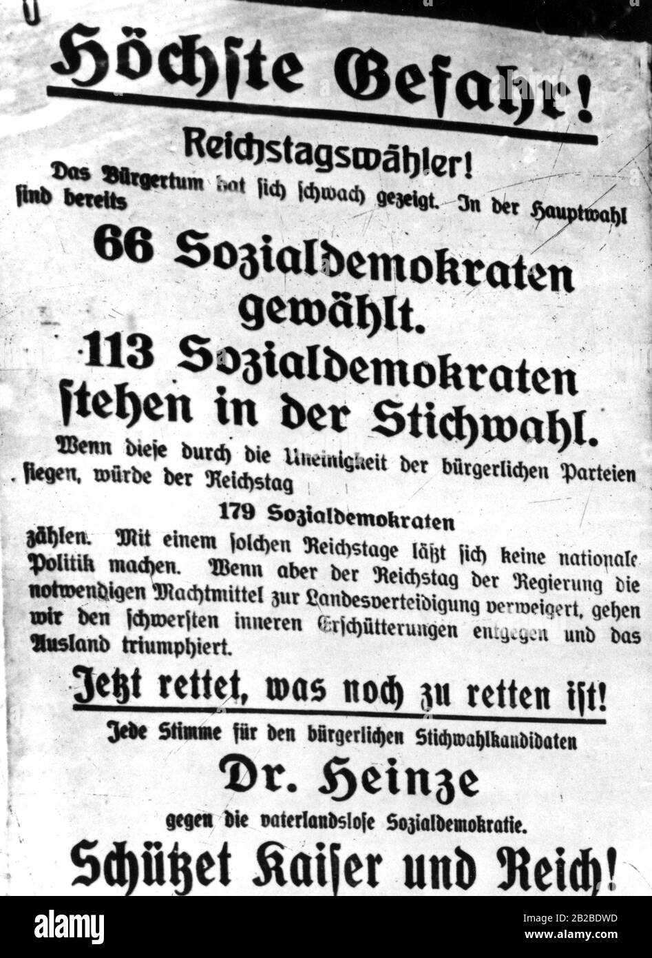 Manifesto elettorale del Partito Popolare tedesco DVP sulle prossime elezioni del Reichstag nel 1914. Il candidato liberale di destra del DVP Rudolf Heinze chiede di non votare con SPD. Foto Stock