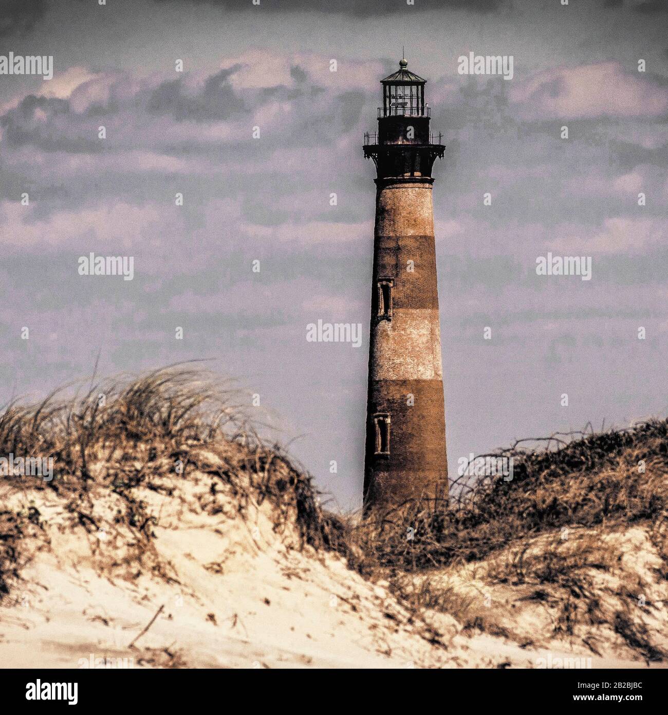 Il Faro di Morris Island vicino a Charleston, Carolina del Sud, è elencato nel Registro Nazionale dei luoghi storici. Foto Stock