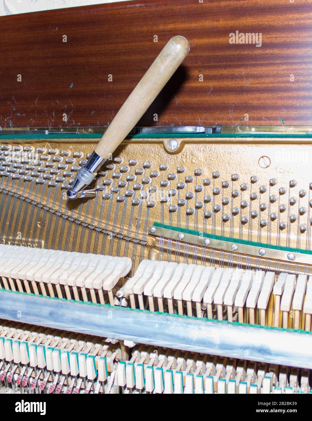 Vista dettagliata del piano verticale durante una sintonizzazione Foto Stock