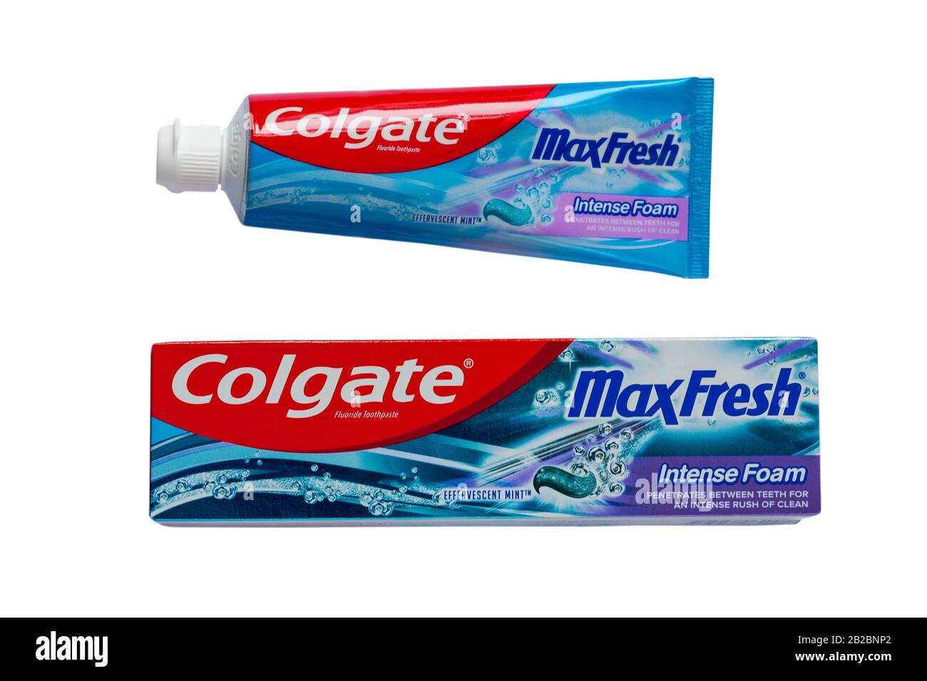 Tubo di Colgate MaxFresh, Colgate Max Schiuma Fresca E Intensa penetra tra i denti per un'intensa corsa di dentifricio pulito con scatola isolata su bianco Foto Stock