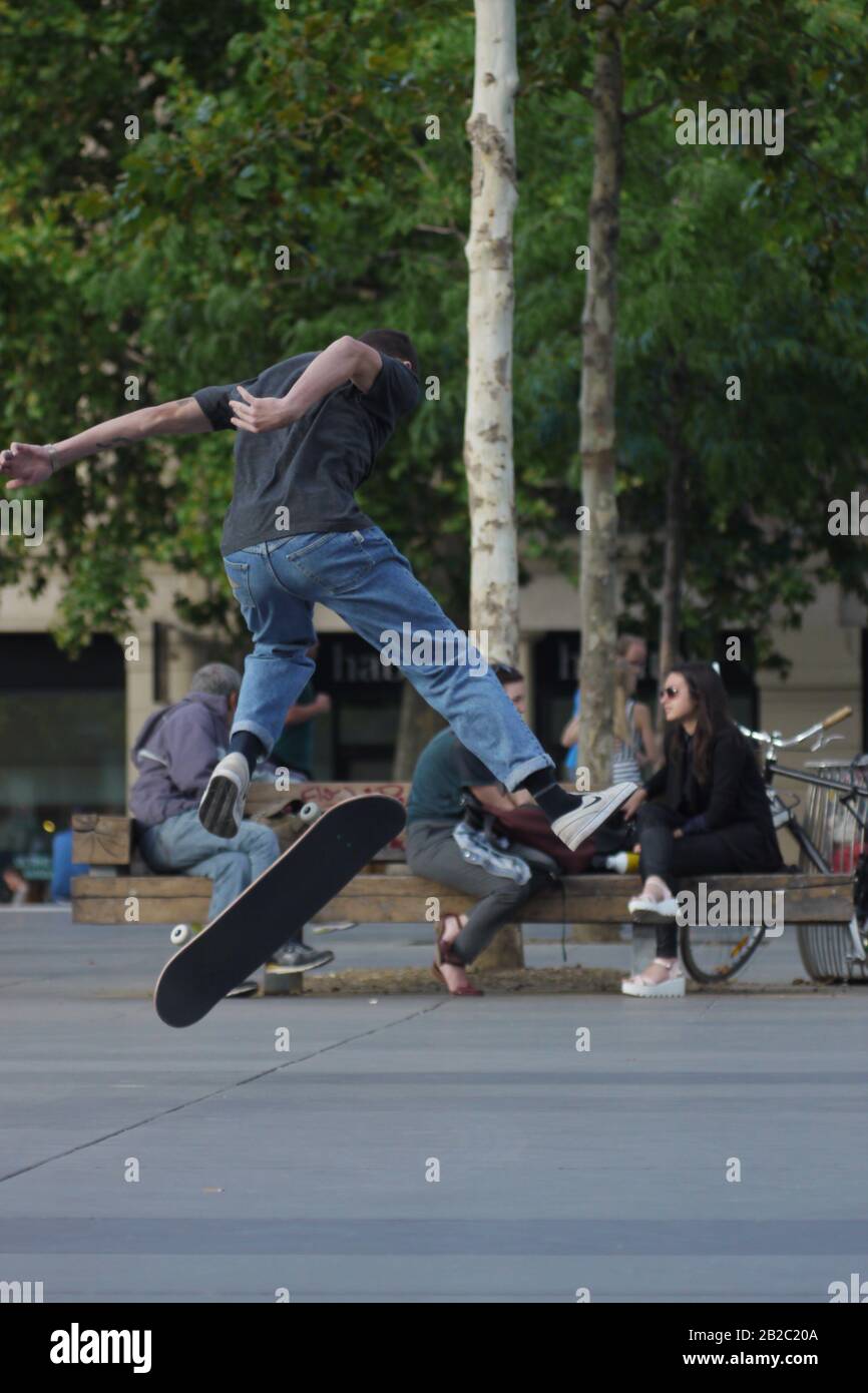 Alcuni annunci skateboard a Parigi . Foto Stock