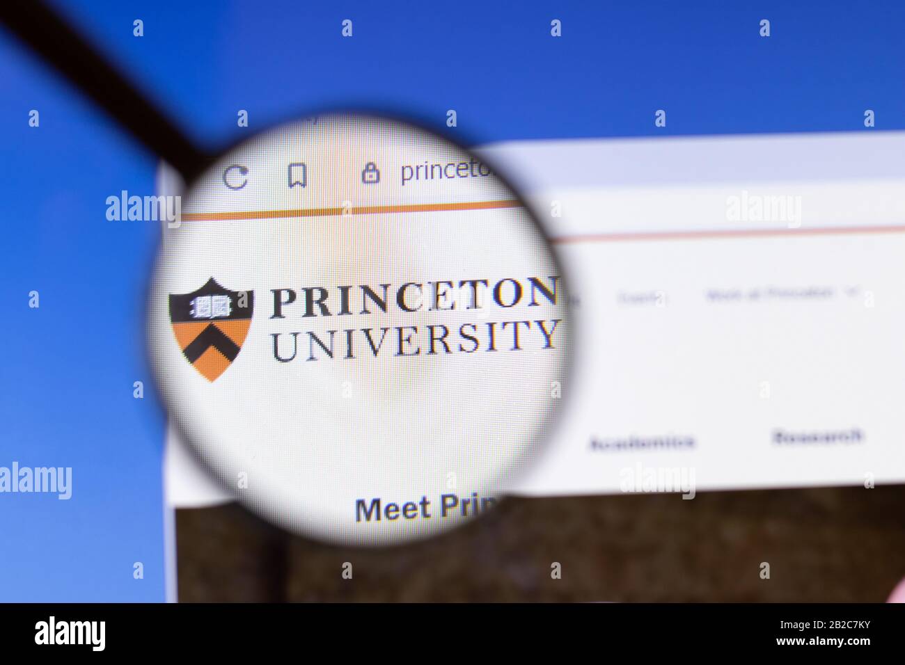 Los Angeles, California, Stati Uniti - 3 marzo 2020: Logo della homepage del sito Web della Princeton University visibile sullo schermo, Editoriale Illustrativo Foto Stock