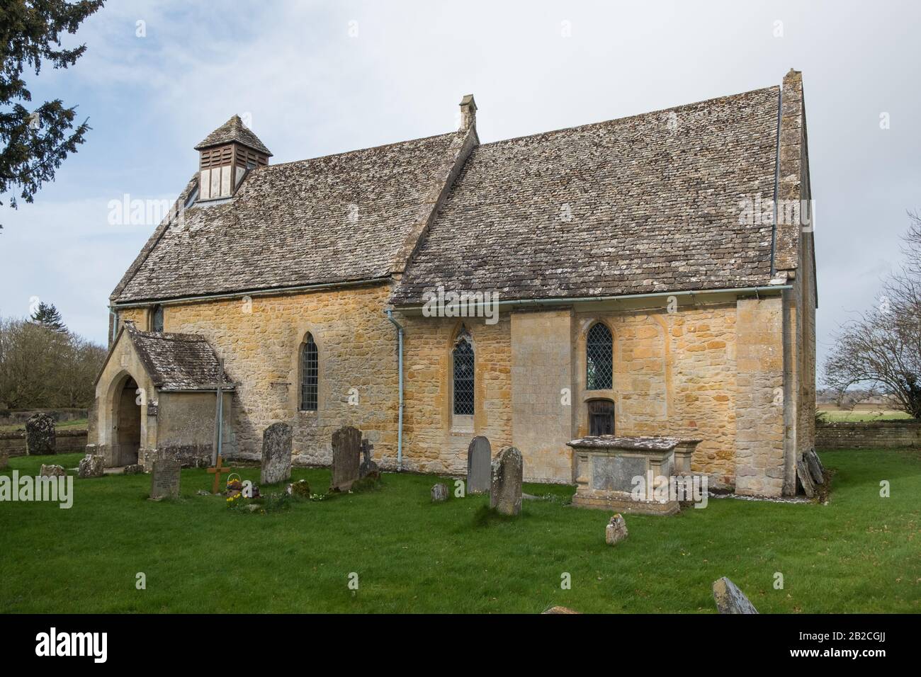 Hailes Parish Church di Hailes, vicino a Winchcombe, Gloucestershire, UK, è una piccola chiesa normanna costruita nel 1175 dalla pietra di Cotswold Foto Stock