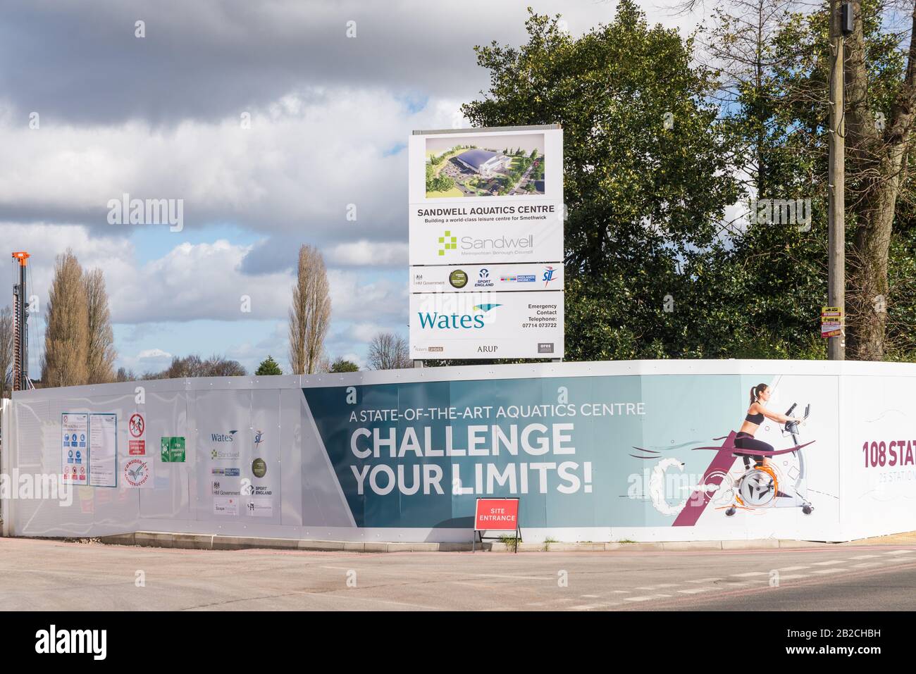 La costruzione è in corso per il Sandwell Aquatics Center di Smetwick, che ospiterà gli eventi di nuoto e immersioni durante i Giochi del Commonwealth 2022 Foto Stock